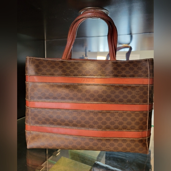 CÉLINE Paris Vintage Triomphe Handbag. - Picture 11 of 11